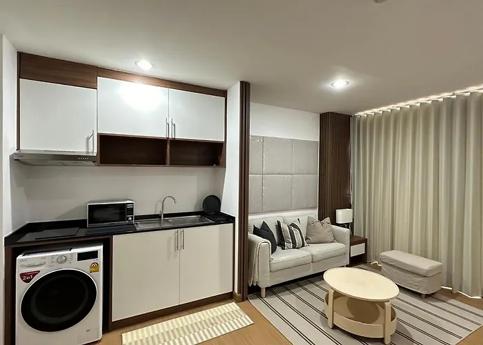 6th Avenue Sukhumvit Bkk Two Bedrooms Bts Asok Nana Mrt Sukhumvit *