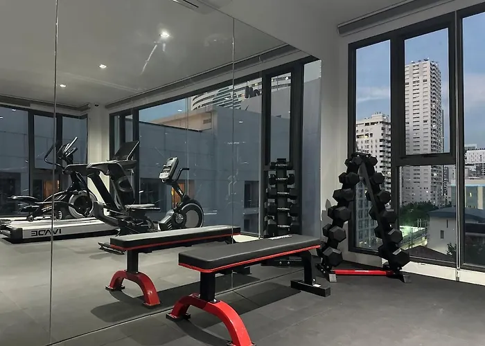 6th Avenue Sukhumvit Bkk Two Bedrooms Bts Asok Nana Mrt Sukhumvit Apartamento